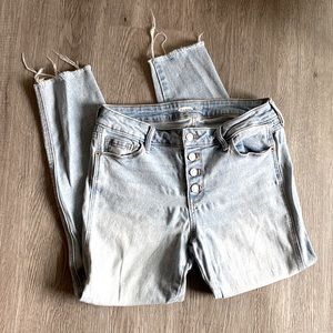 Old Navy Light Wash Button Up Rockstar Skinny Frayed End Jeans